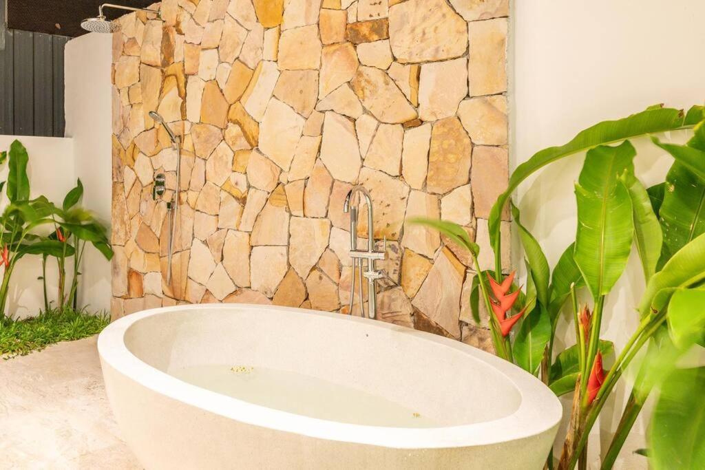 Villa 1 Bedroom Close To Fisherman! - Kbr27 *