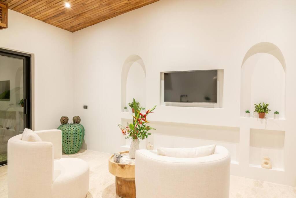 Villa 1 Bedroom Close To Fisherman! - Kbr27