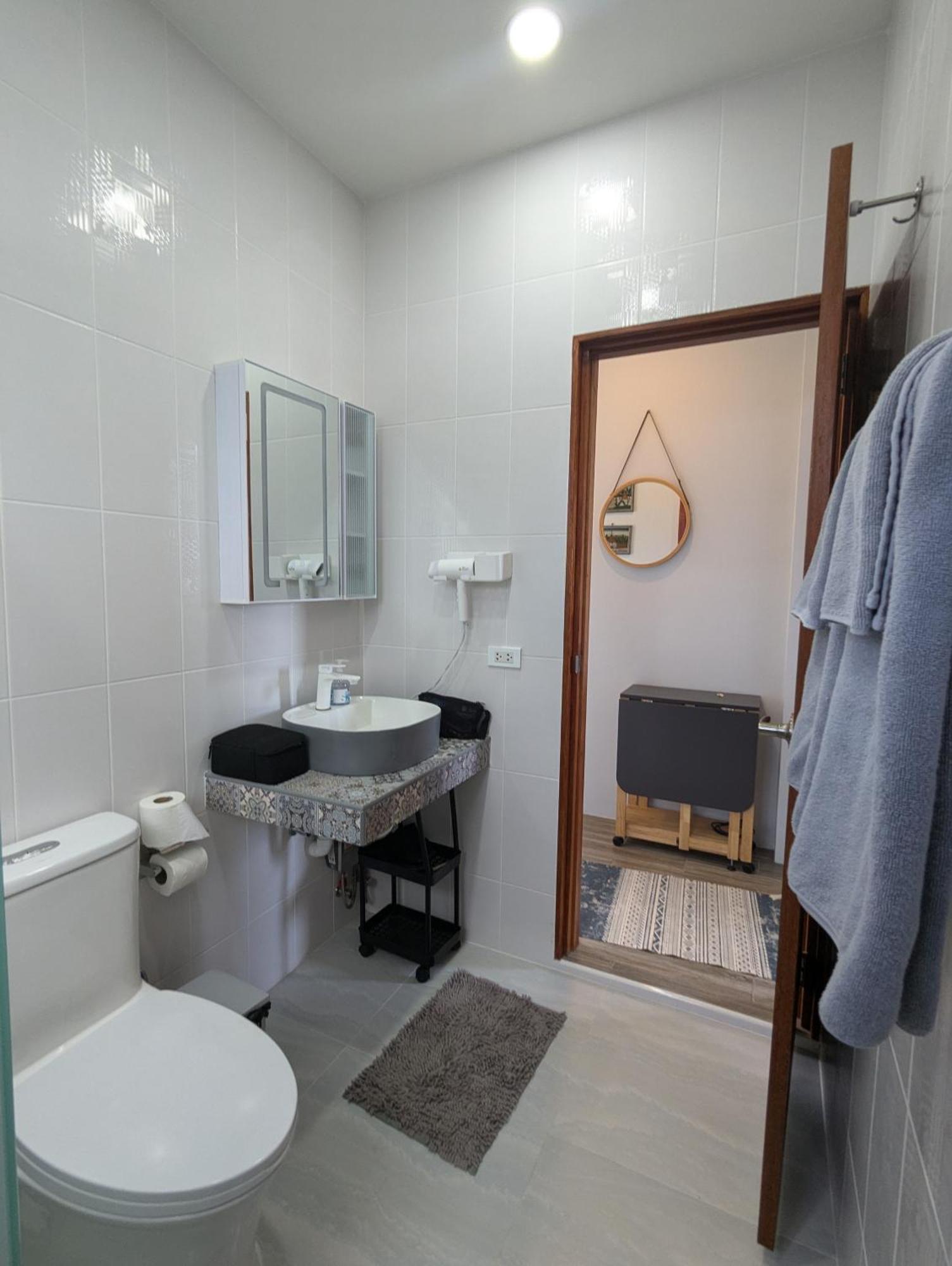 Maenam Hills Apartment *