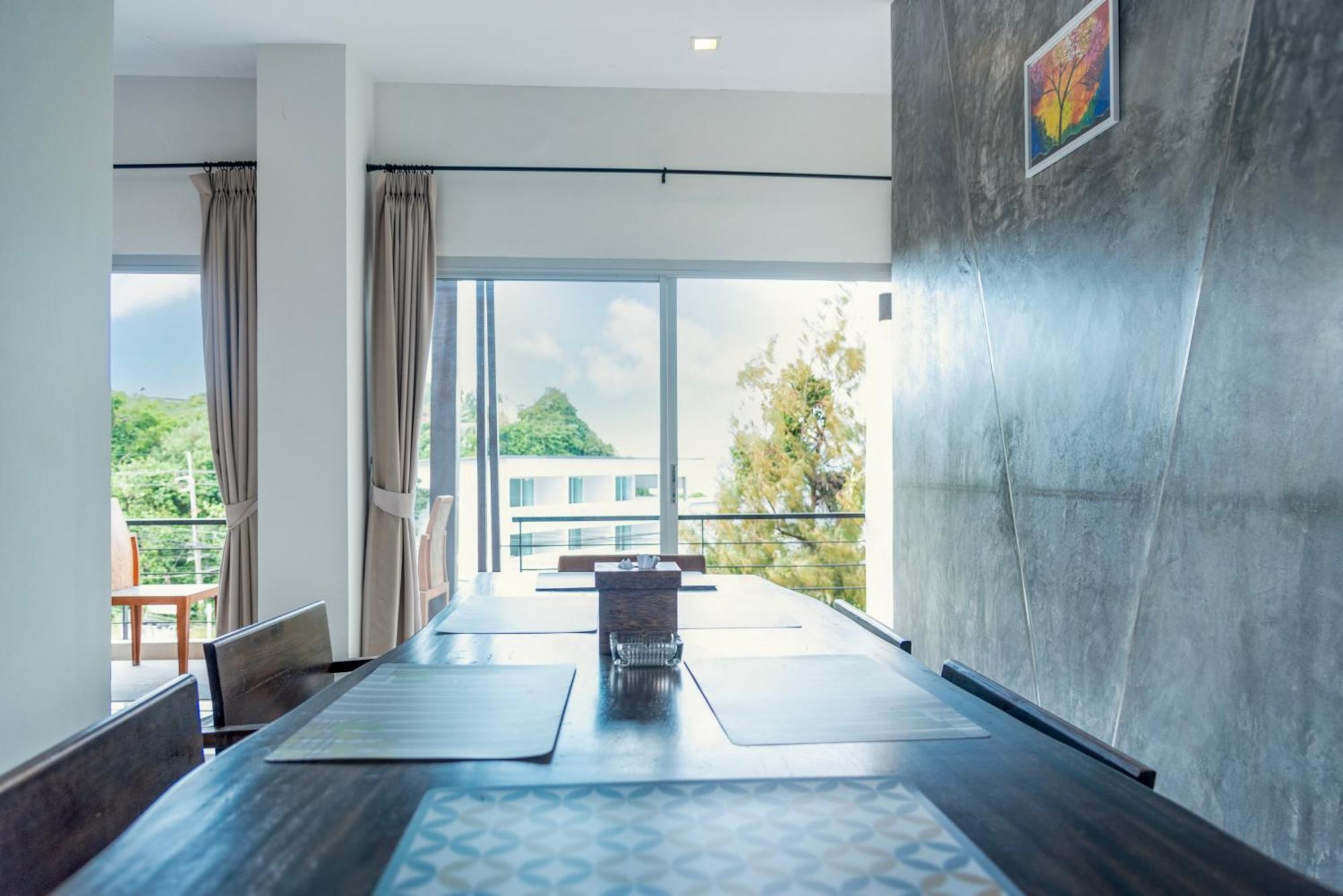 Seaview Bangrak 1 Apartment