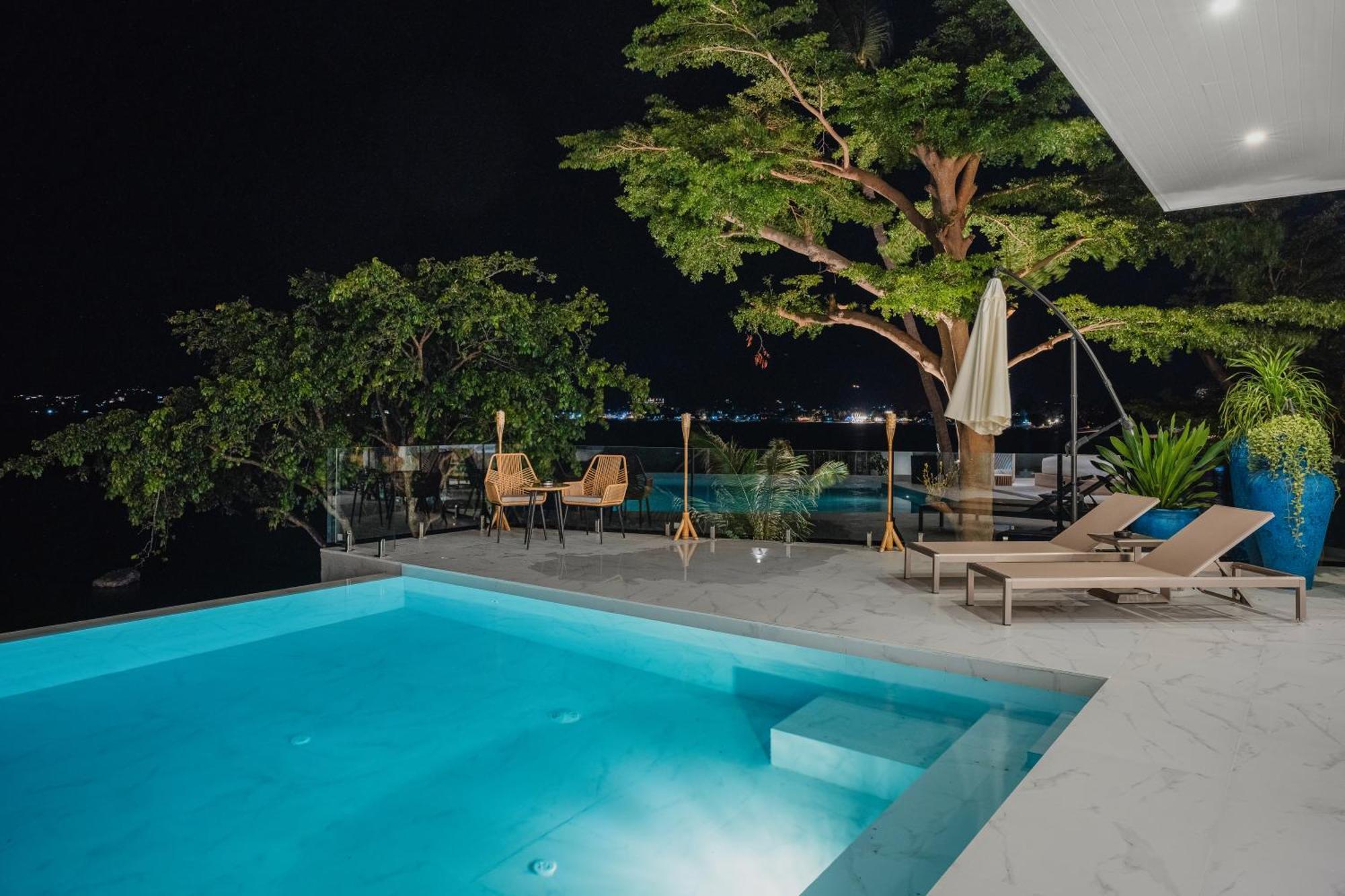 Beachfront Secret Tides Mar Villa *