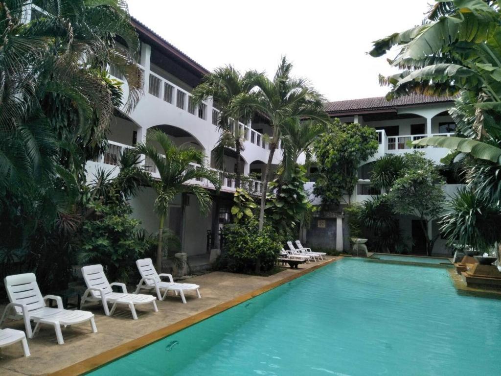 Hotel Holiday Park Hotel 3*