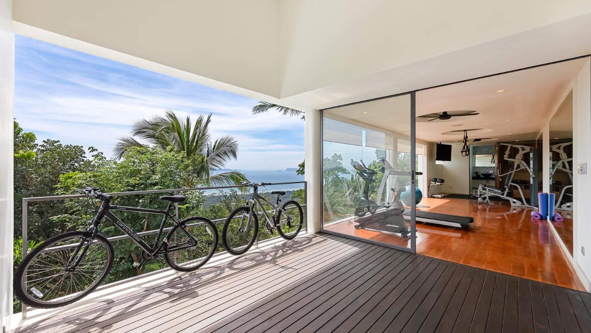 Splash: Contemporary Tropical Five Star
