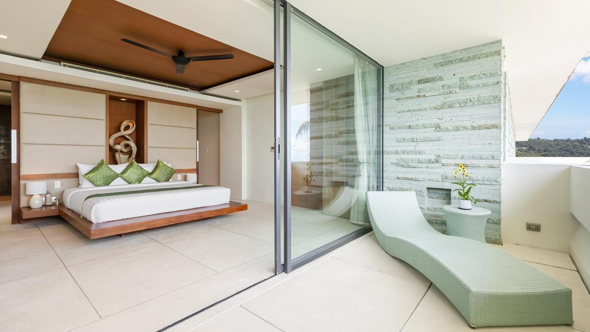 Splash: Contemporary Tropical Five Star