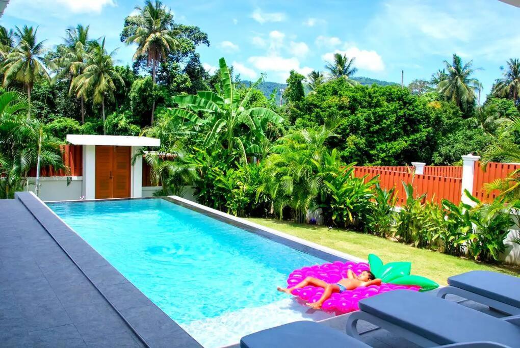 Villa 2 Mango Near The