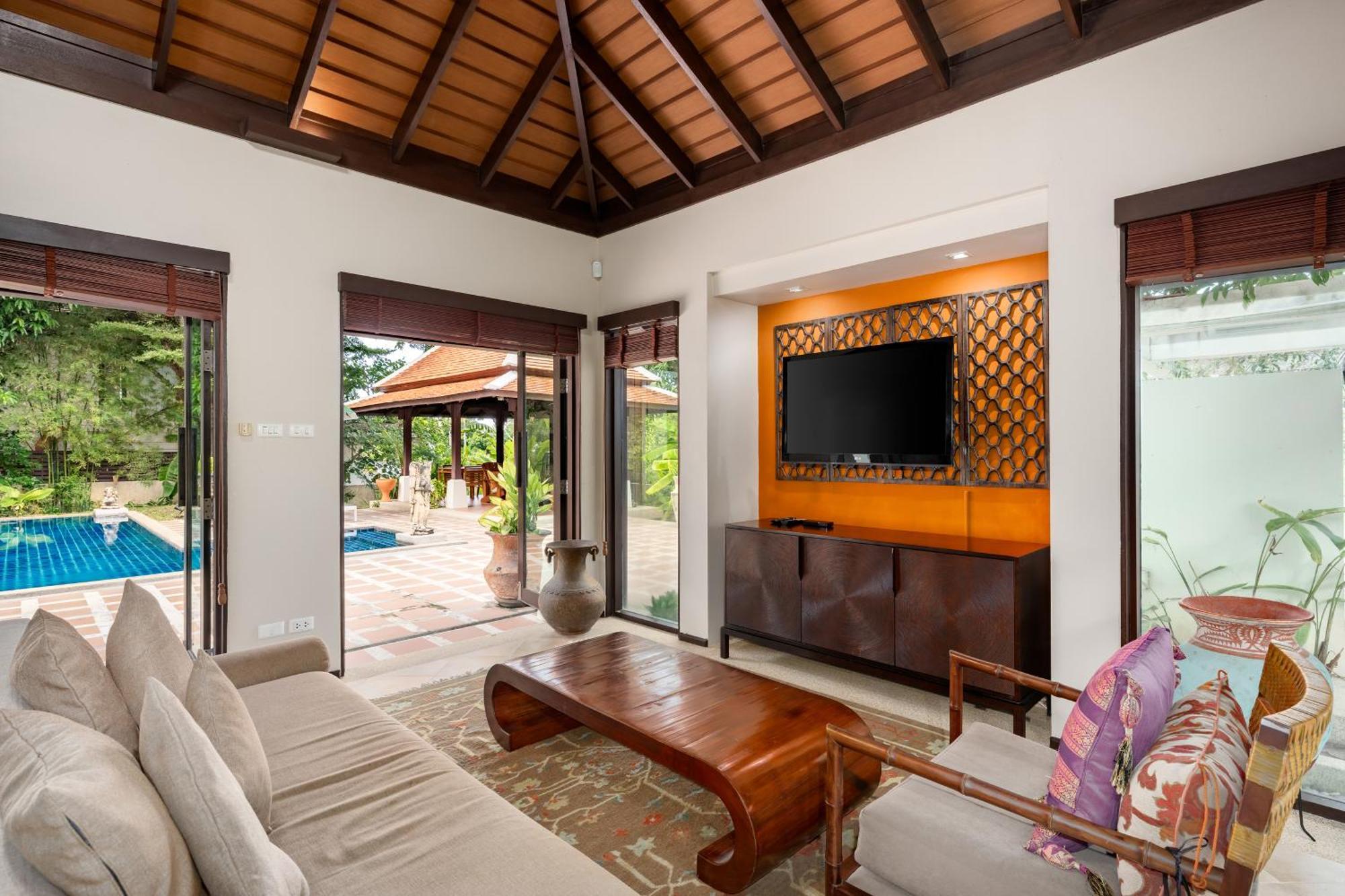 Buoyant Forest 2br Private Pool Big Garden Villa
