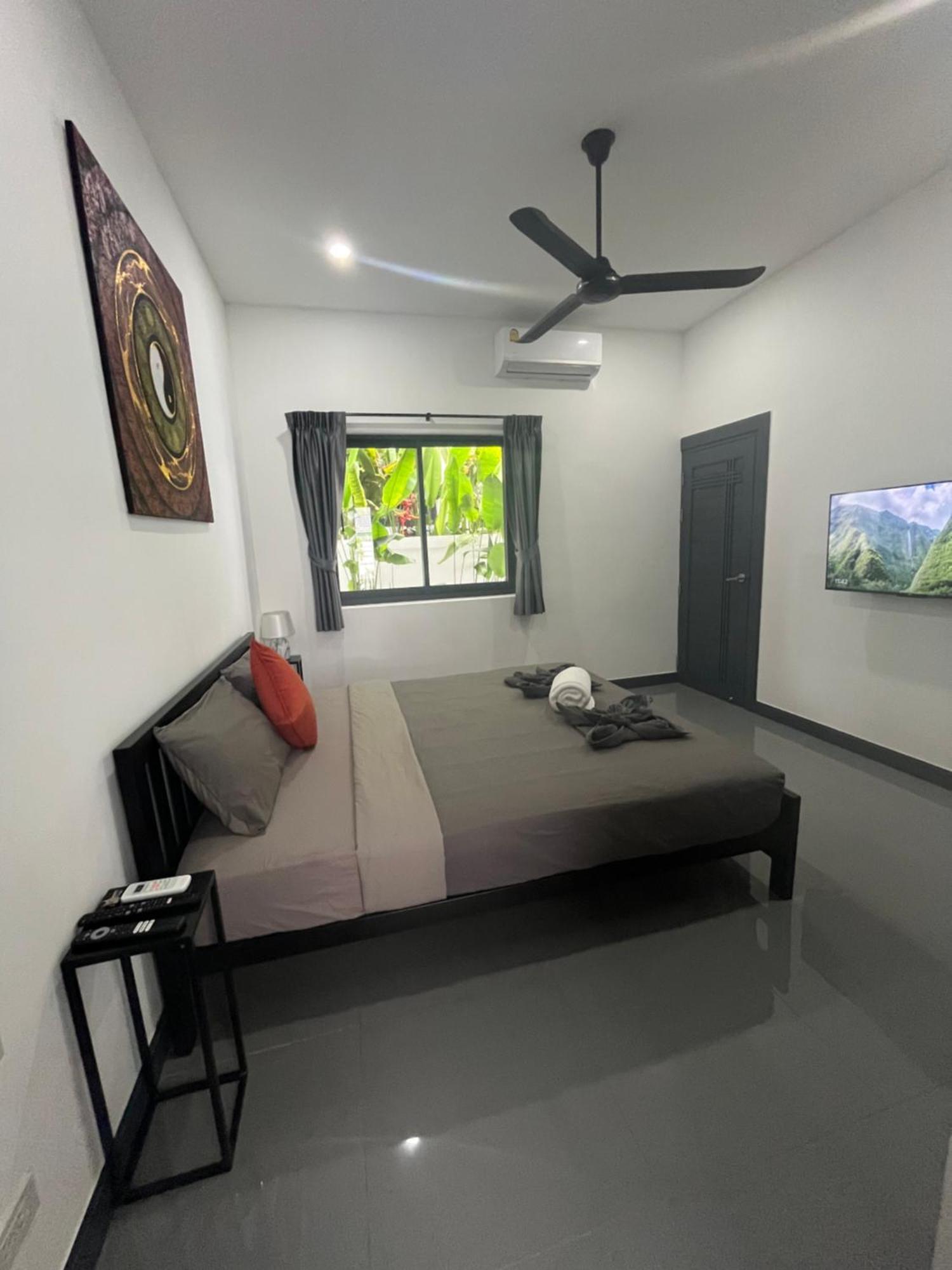 Mino Pool Amphoe Koksamui