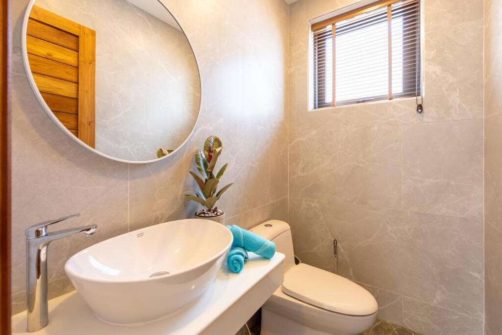 Erika Garden View - Included Airport Pick Up Villa