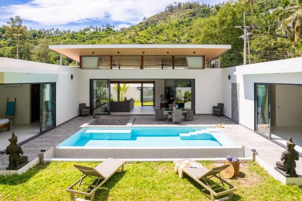 Erika Garden View - Included Airport Pick Up Villa