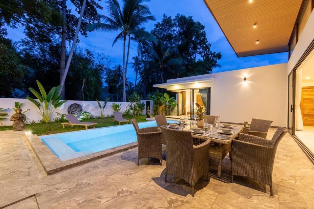 Erika Garden View - Included Airport Pick Up Villa