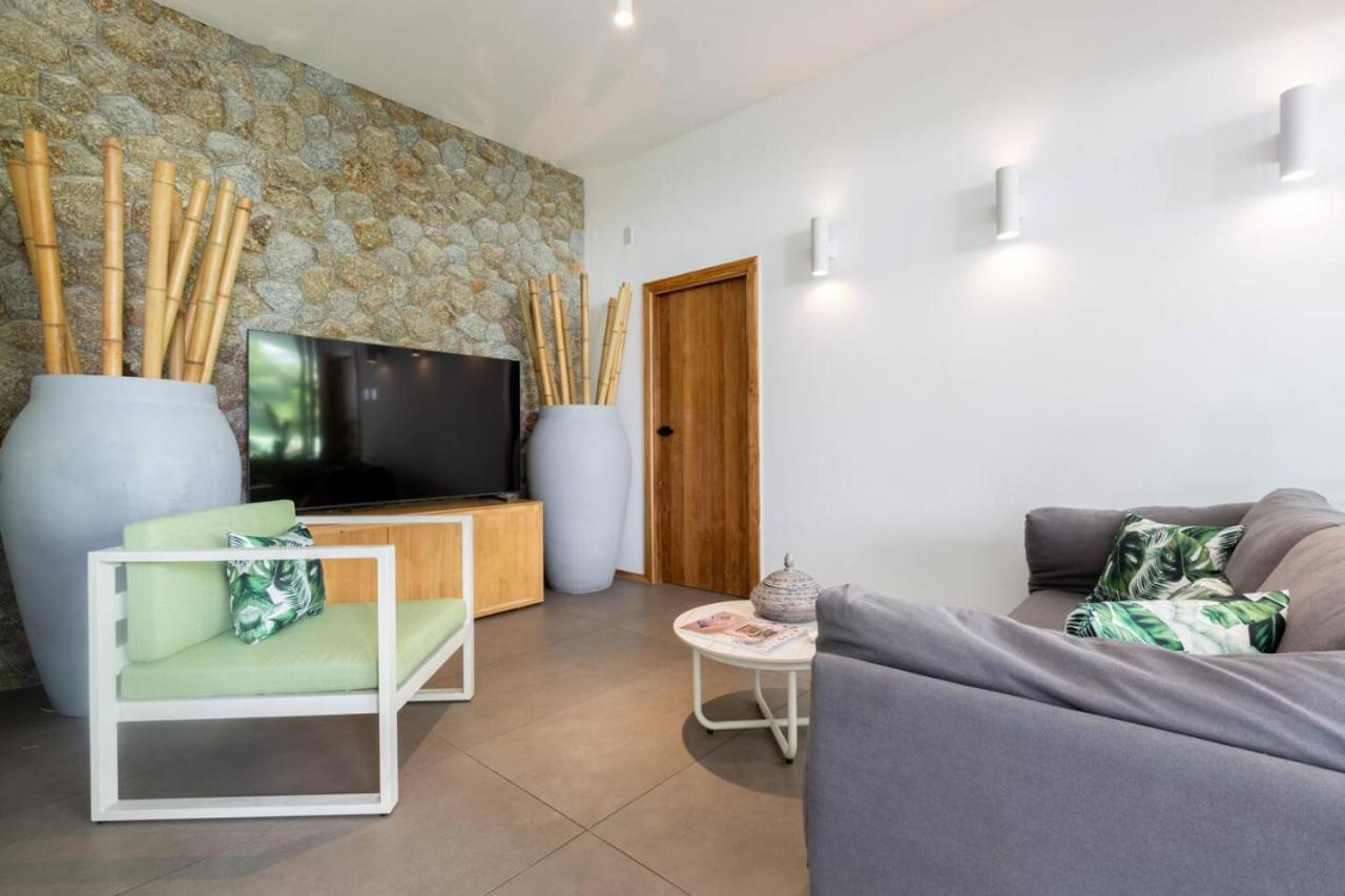 C 8br Luxury Seaview Villa, 2 Swimming Pools Villa