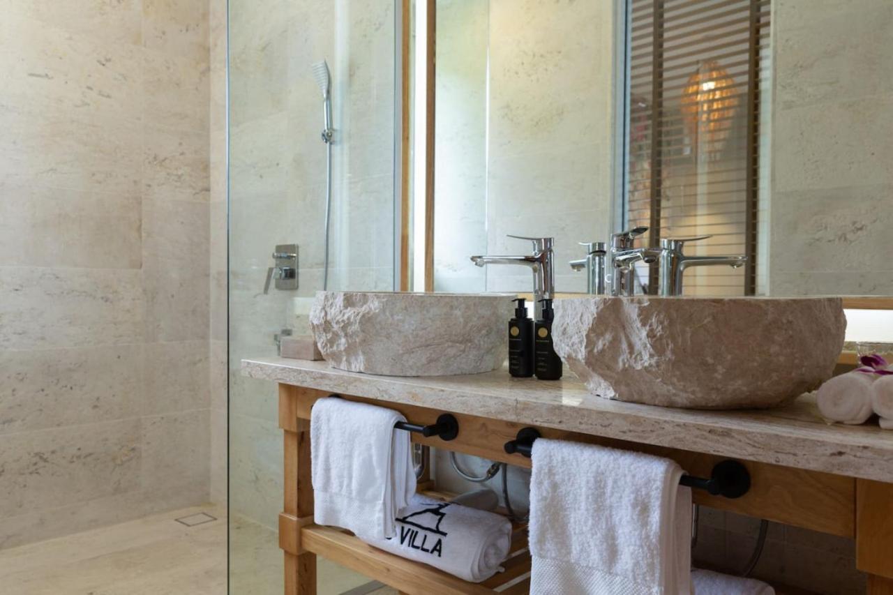C 8br Luxury Seaview Villa, 2 Swimming Pools Villa *