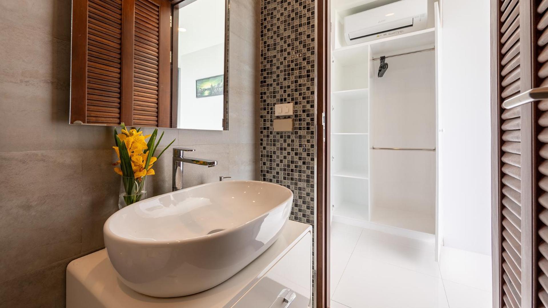 Villa L'esterel - A Tropical Oasis At Maenam Hills