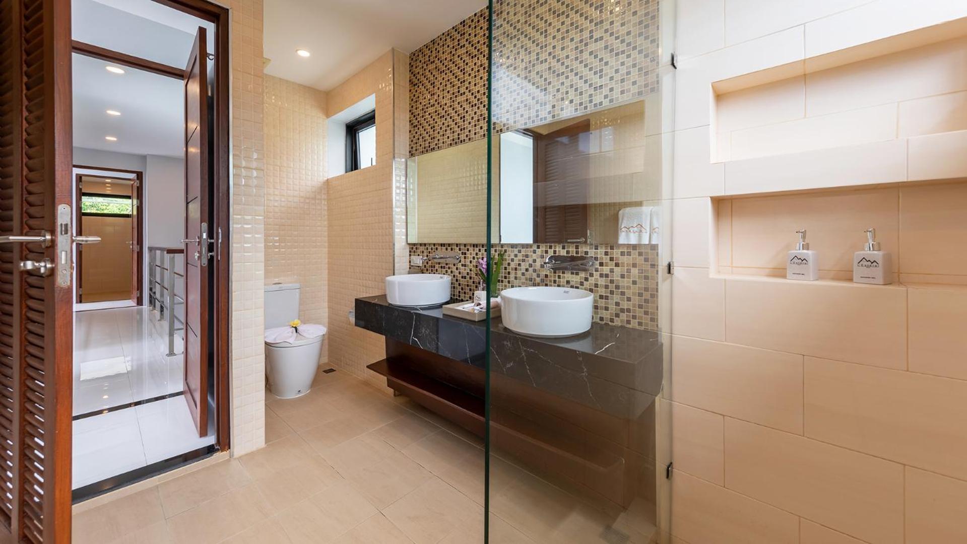 L'esterel - A Tropical Oasis At Maenam Hills Villa