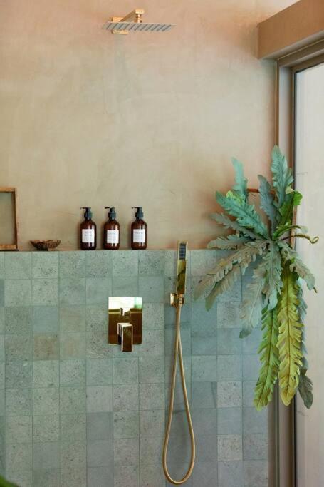 Carbana Lodge, 2 Bedrooms - Eco Lodge,