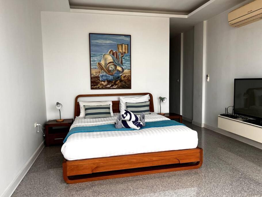 Spectacular 95sqm Sea View, Gym And Pool Facilities
