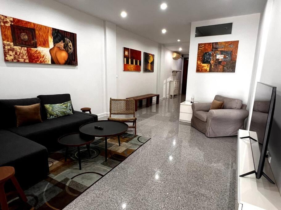 Apartment Spectacular 95sqm Sea View, Gym And Pool Facilities *