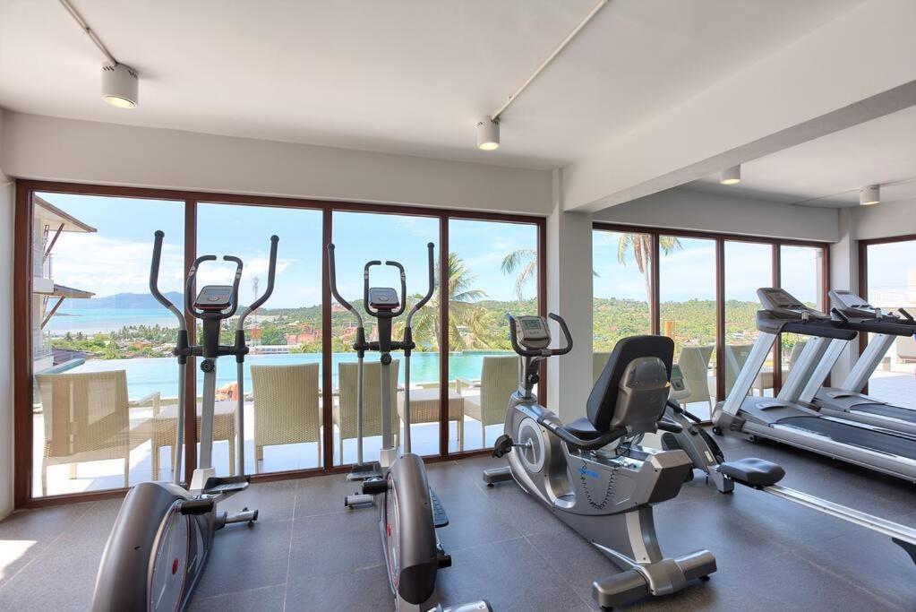 Spectacular 95sqm Sea View, Gym And Pool Facilities