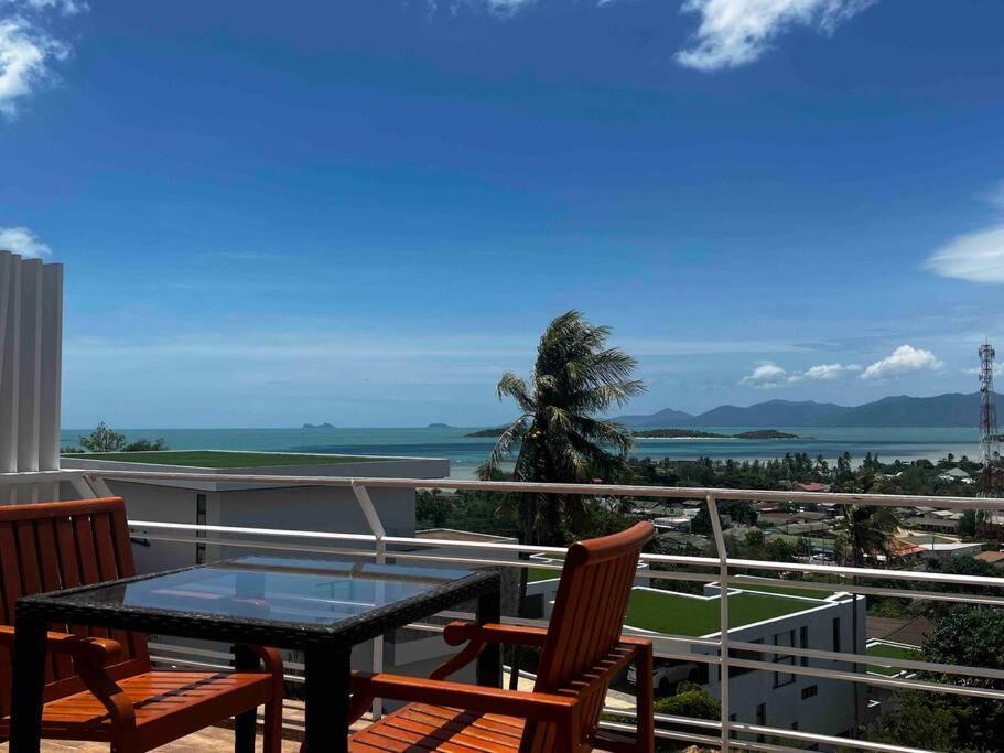 Apartment Spectacular 95sqm Sea View, Gym And Pool Facilities *