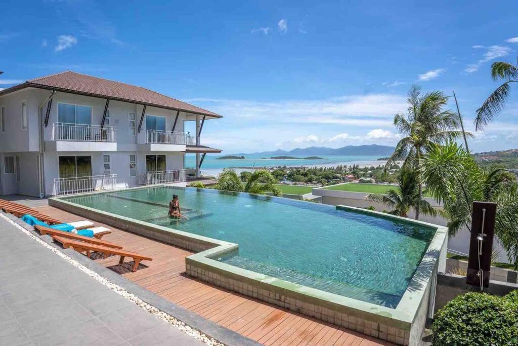 Spectacular 95sqm Sea View, Gym And Pool Facilities Amphoe Koksamui
