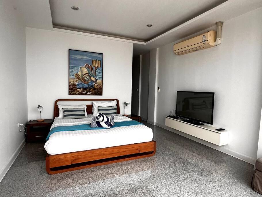 Spectacular 95sqm Sea View, Gym And Pool Facilities *