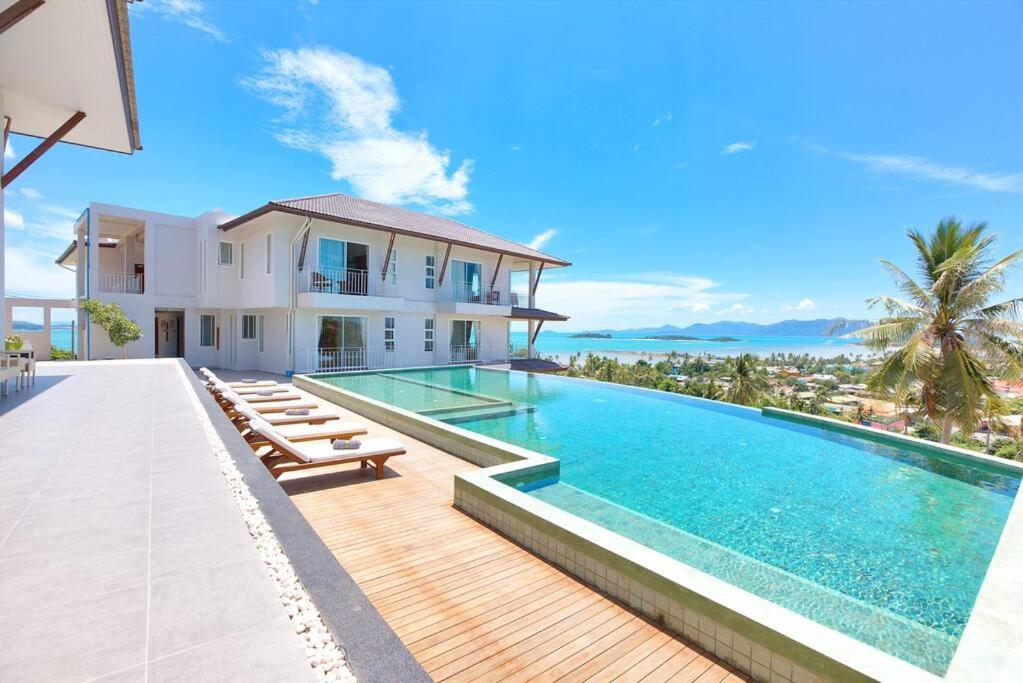 Spectacular 95sqm Sea View, Gym And Pool Facilities Amphoe Koksamui