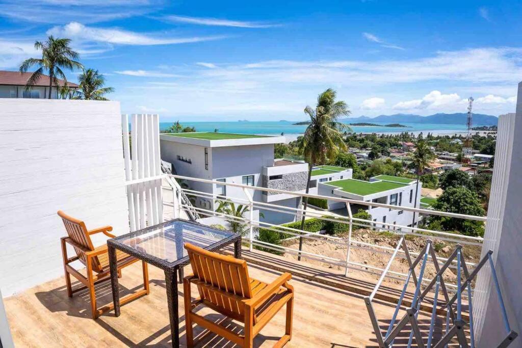 Spectacular 95sqm Sea View, Gym And Pool Facilities Amphoe Koksamui