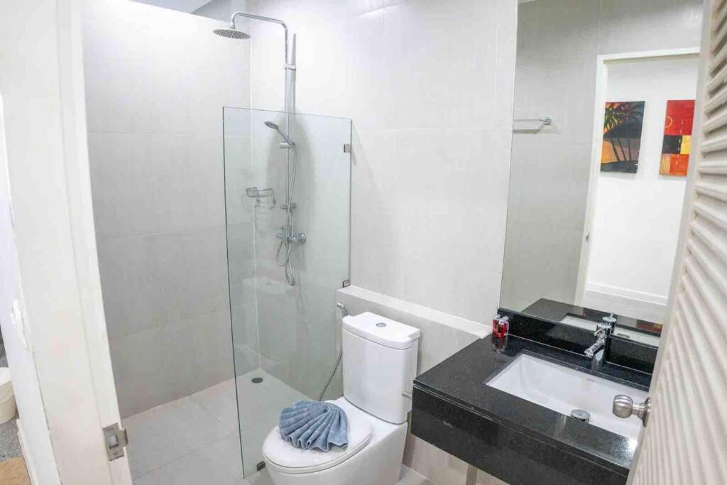 Spectacular 95sqm Sea View, Gym And Pool Facilities