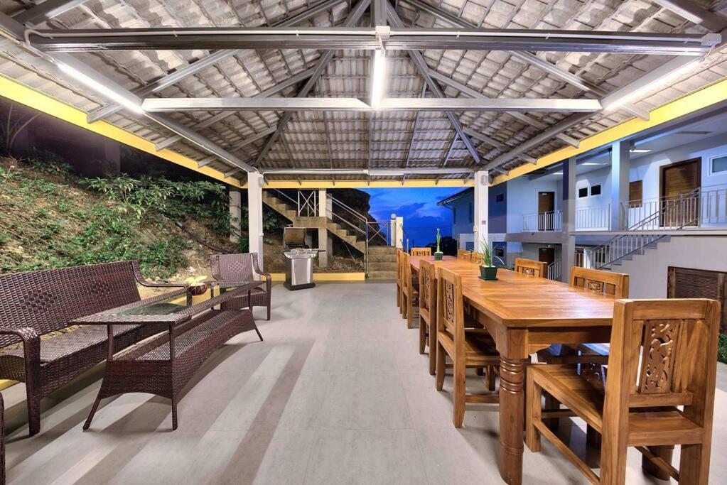 Spectacular 95sqm Sea View, Gym And Pool Facilities *