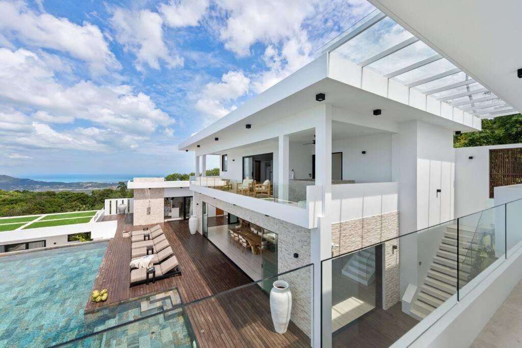 Paradise Peak Luxury Collection Villa *