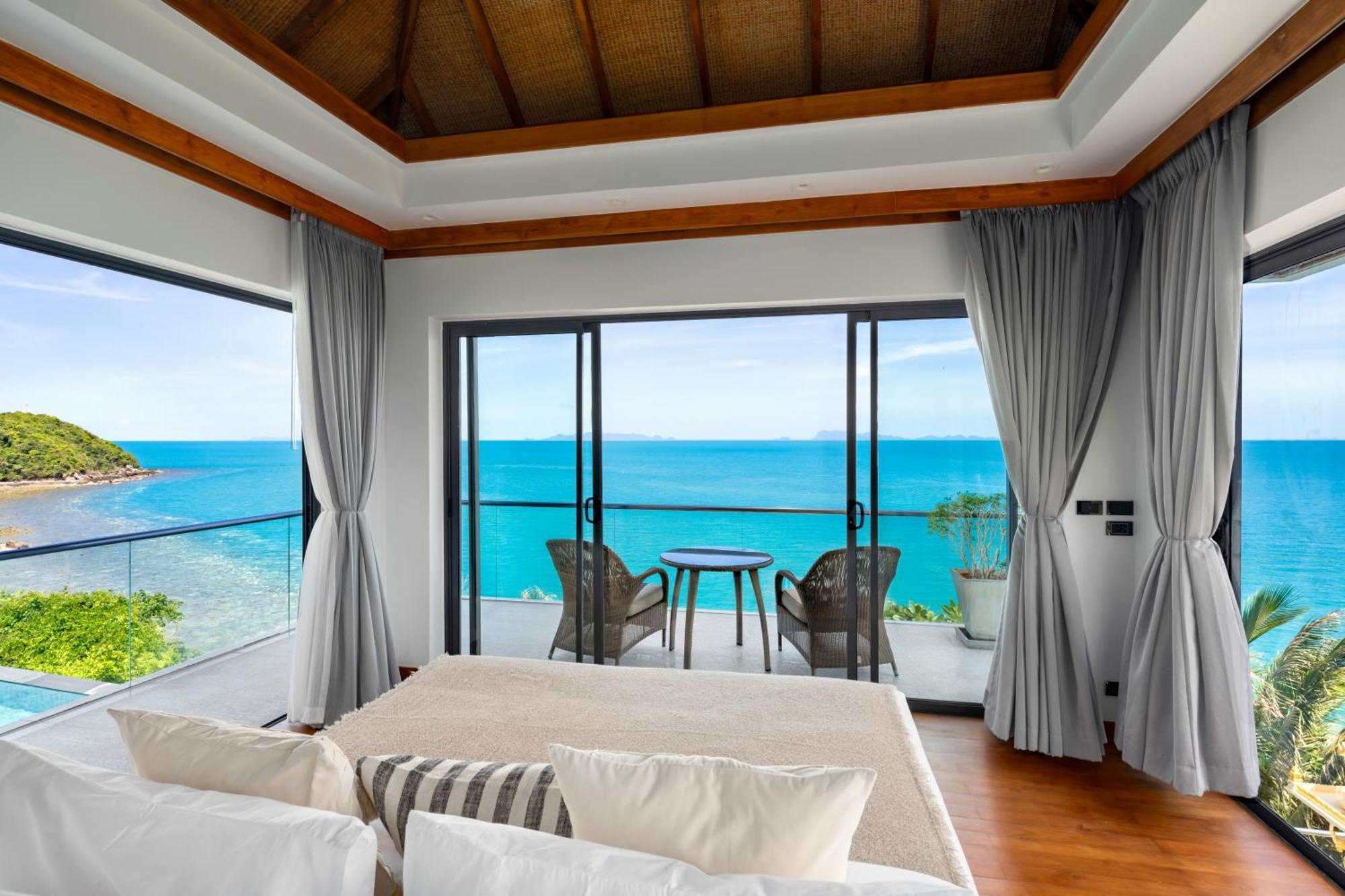 Agara-5 Bedroom Cliffside Ocean Front