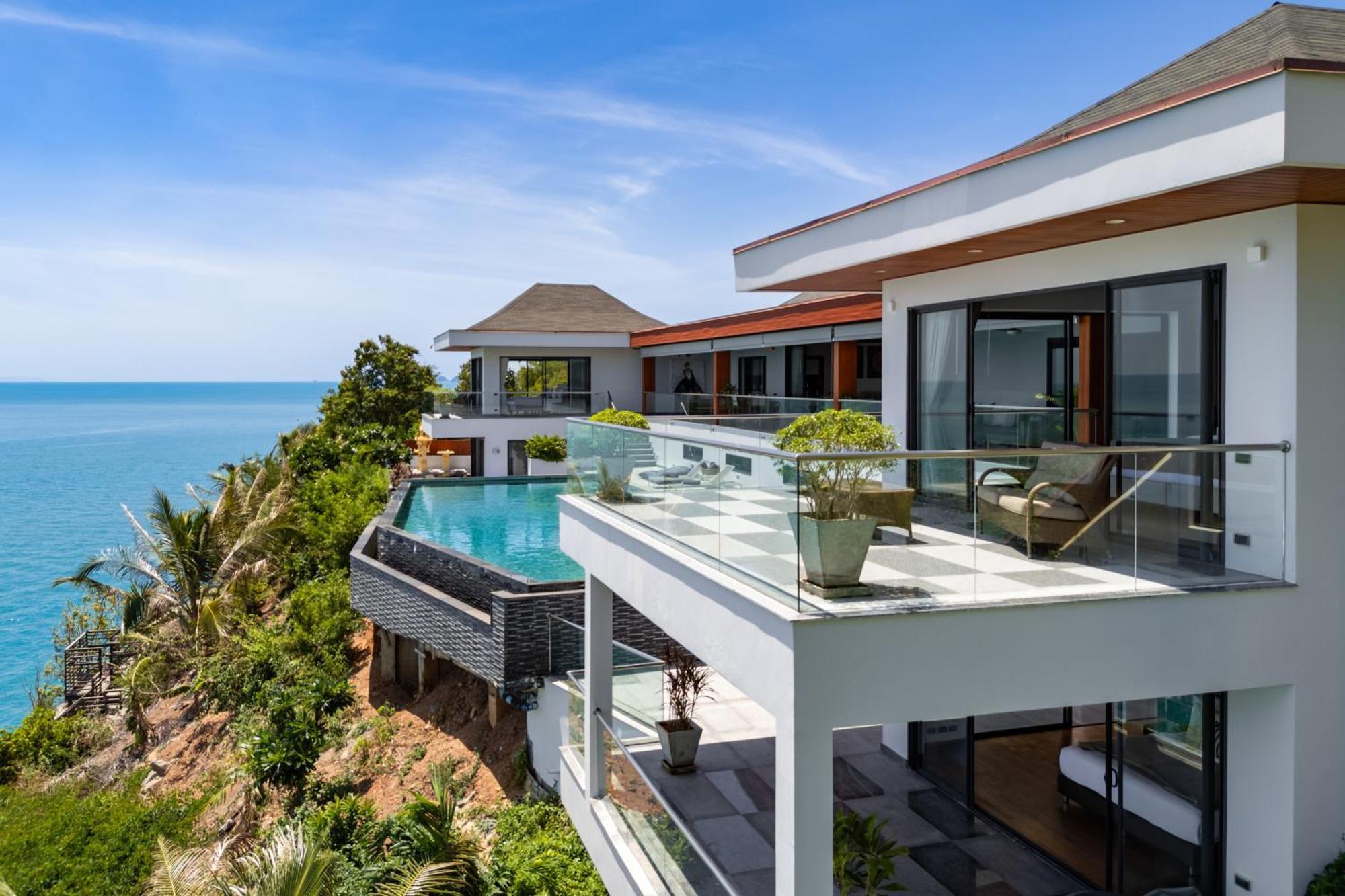 Agara-5 Bedroom Cliffside Ocean Front Villa