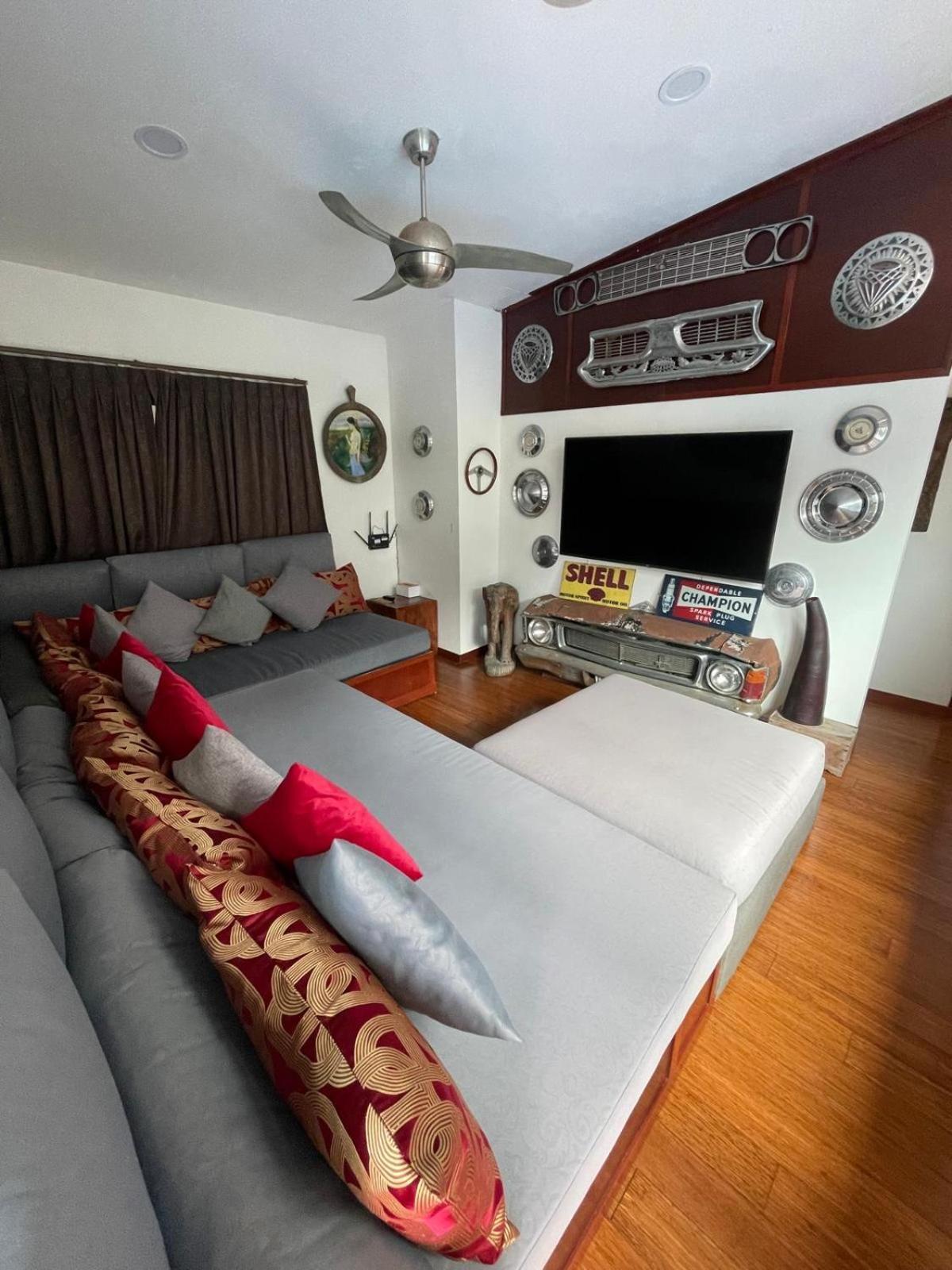 Stunning With Ocean Views And Free Car Villa