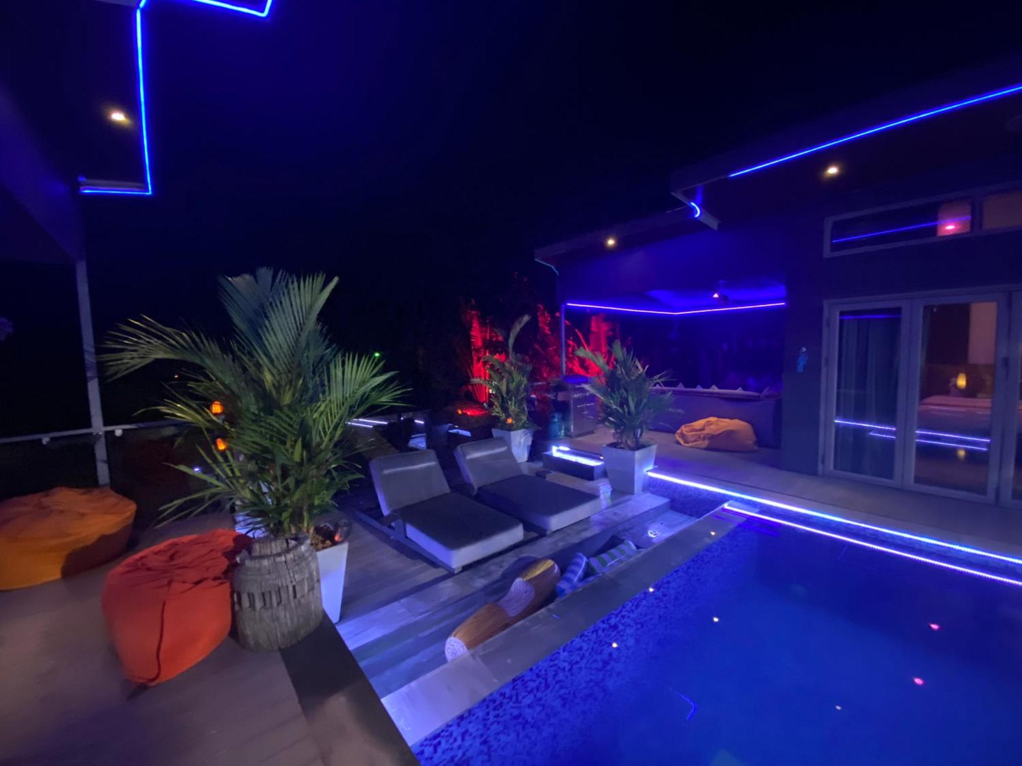 Stunning With Ocean Views And Free Car Villa *