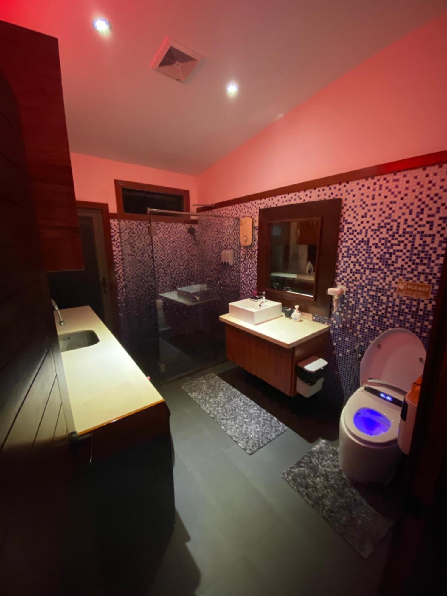 Villa Stunning With Ocean Views And Free Car *