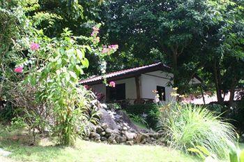Auberge Resort Hotel 2*