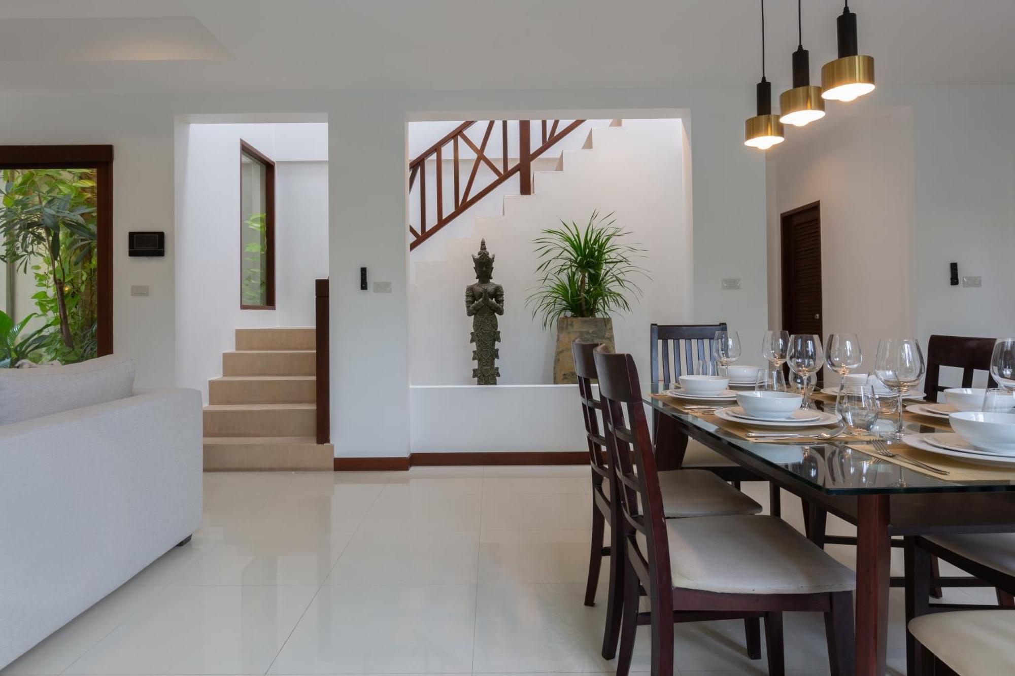 4 Secluded Private