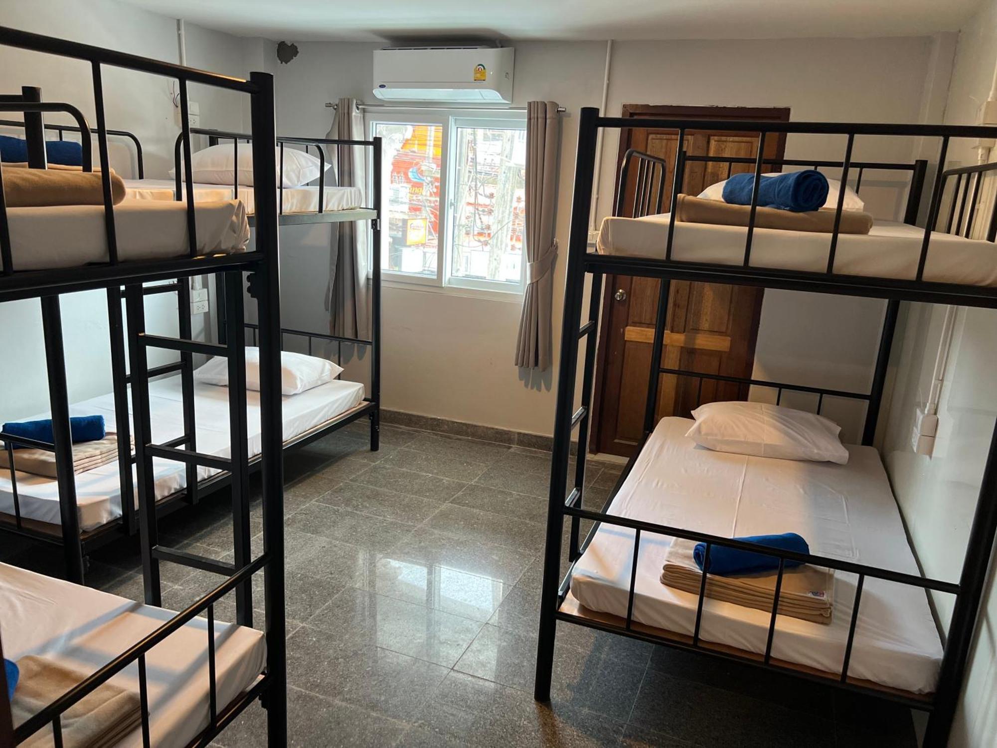 Yp Hostel *