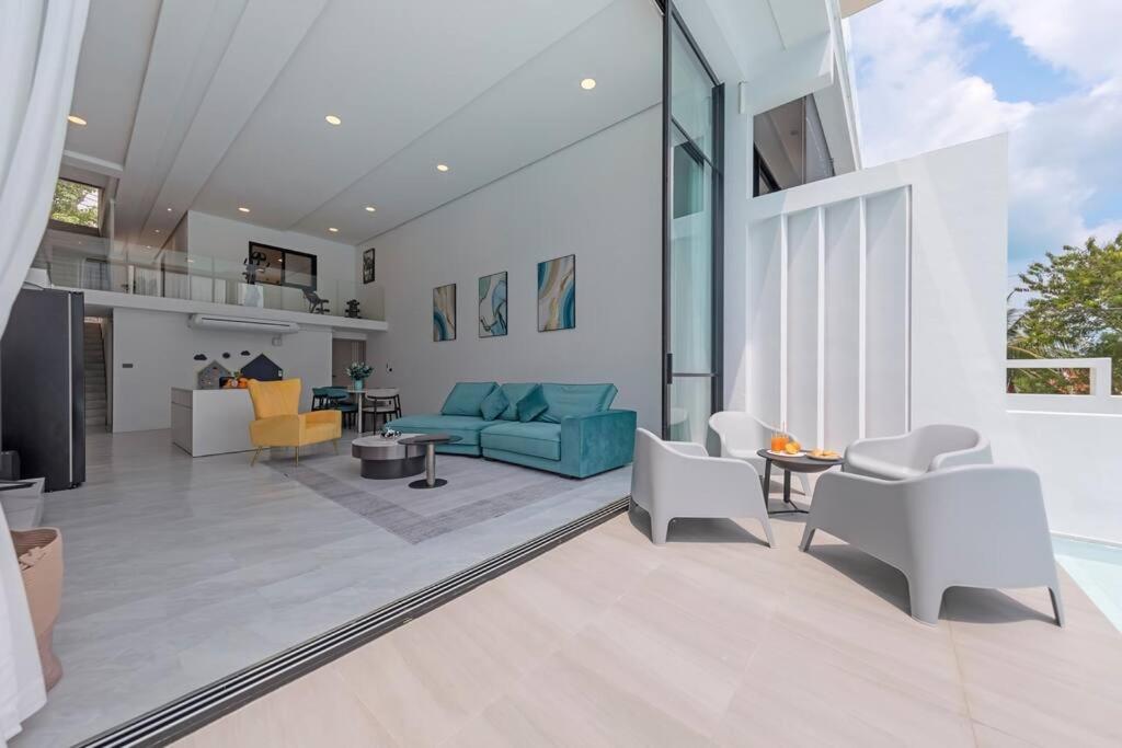 Unique Townhouse Pool Slide Access Holiday home