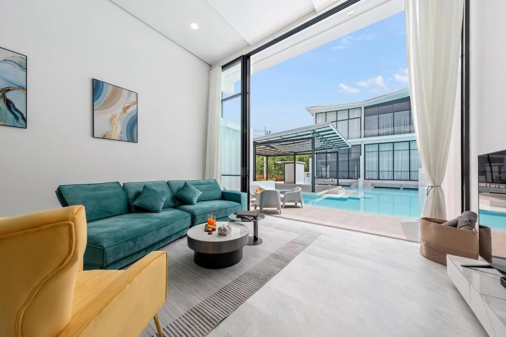 Unique Townhouse Pool Slide Access