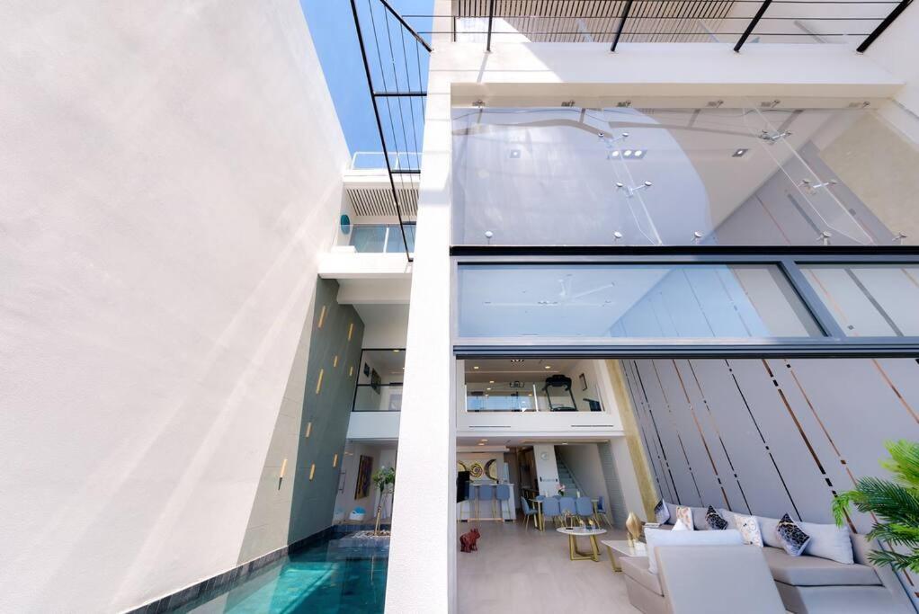 Massive 4 Bedroom With Cinema And Gym Koh Samui