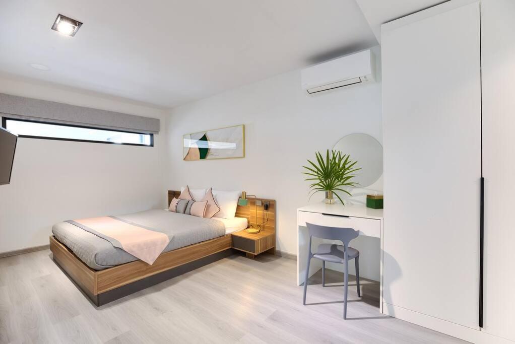 Luxury Sunset House,home Gym,cinema Room,rooftop *