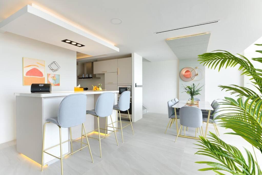 Holiday home Luxury Sunset House,home Gym,cinema Room,rooftop