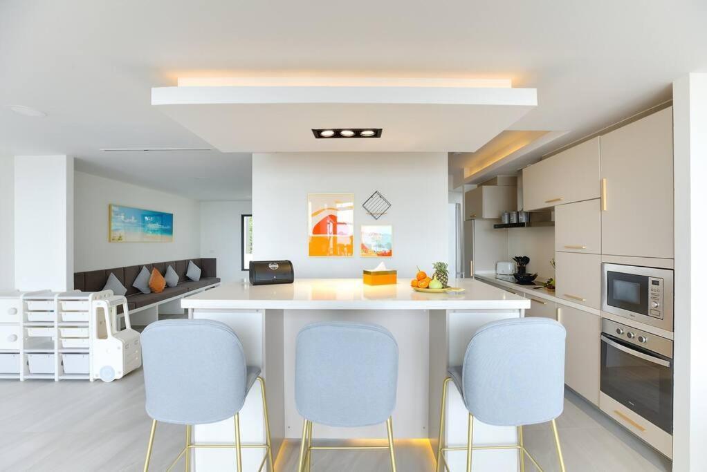 Luxury Sunset House,home Gym,cinema Room,rooftop Holiday home *