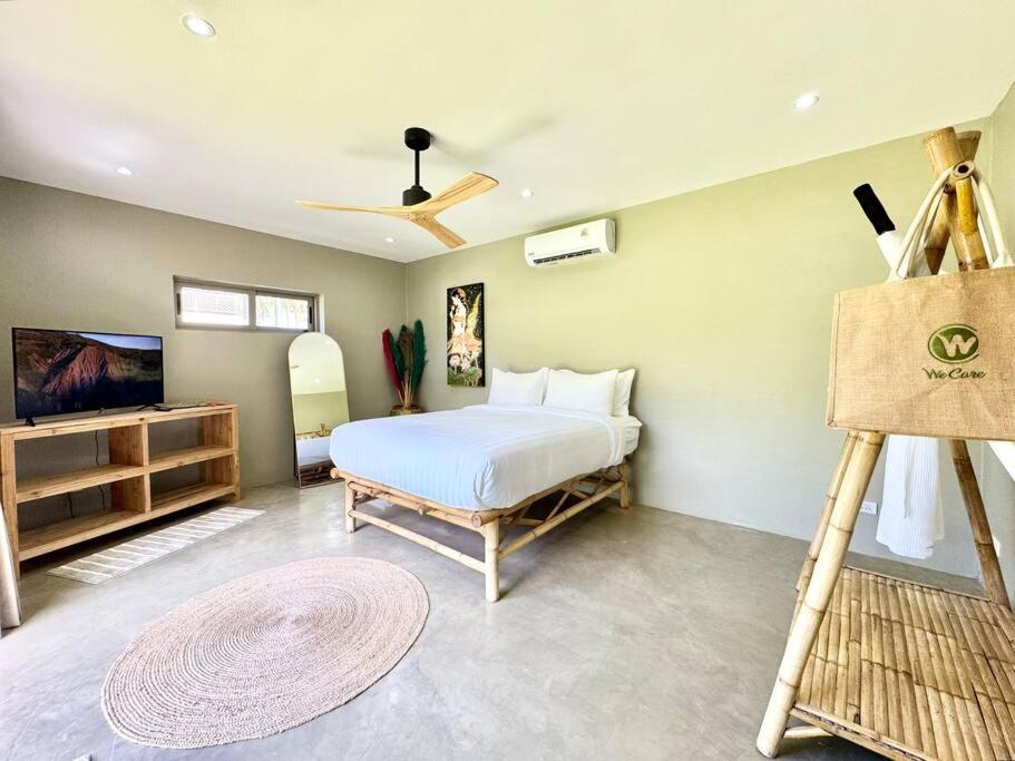 Villa Lovely Villa, 2 Bedrooms & 1 Room, *