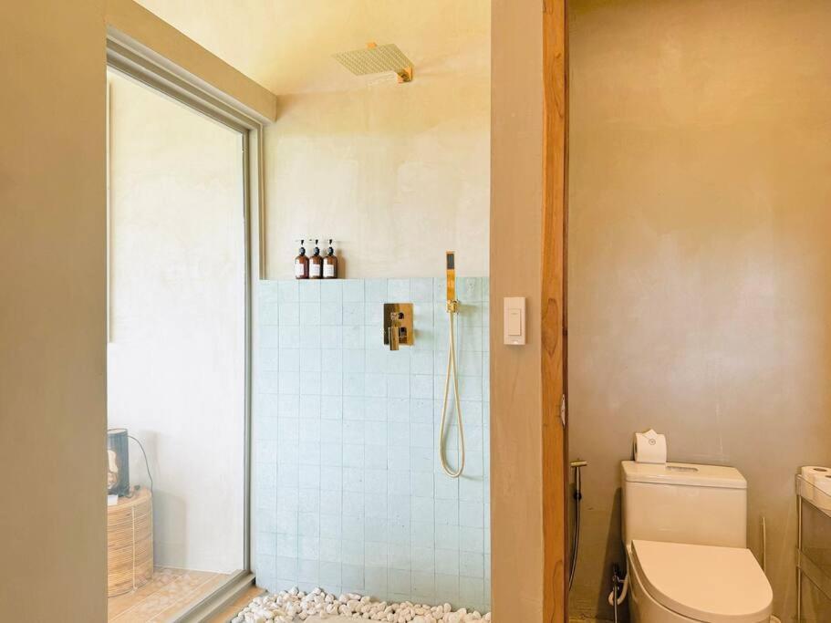 Lovely Villa, 2 Bedrooms & 1 Room, *