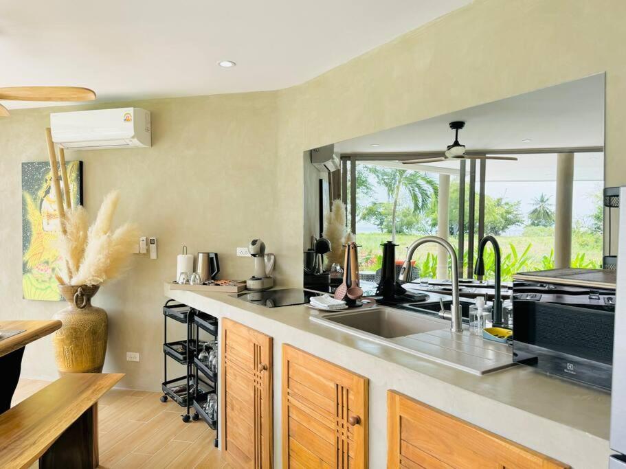 Lovely Villa, 2 Bedrooms & 1 Room, Koh Samui