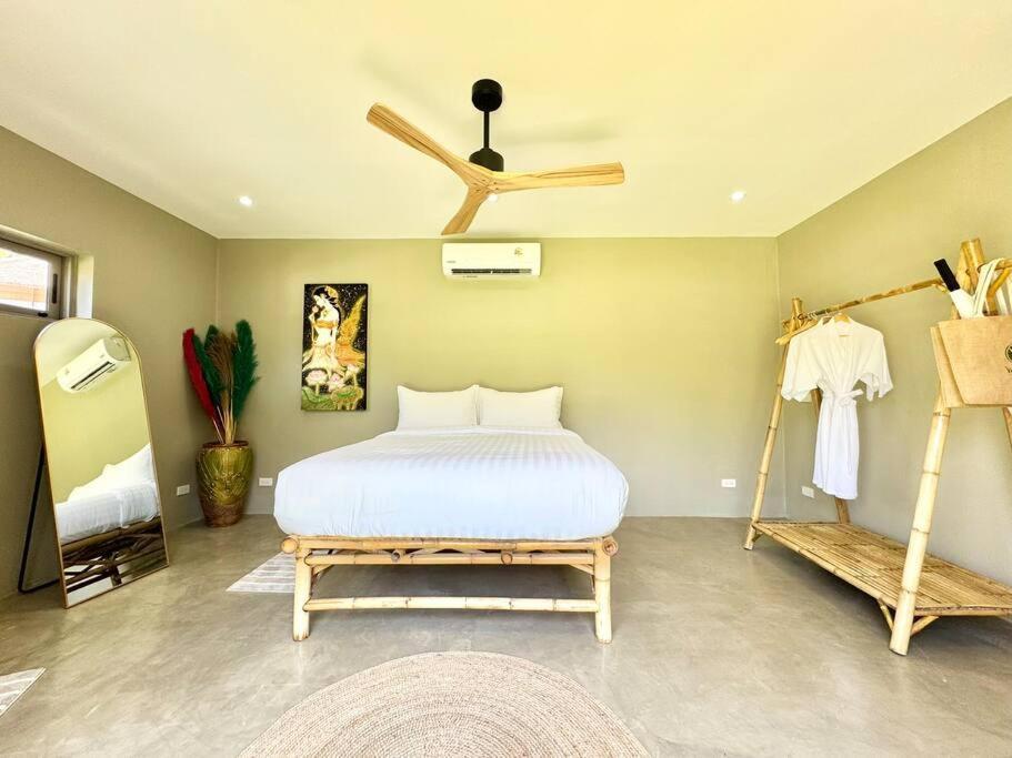 Lovely Villa, 2 Bedrooms & 1 Room,