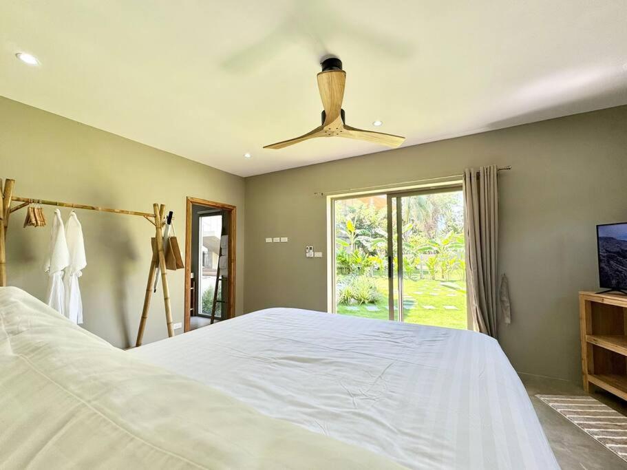 Lovely Villa, 2 Bedrooms & 1 Room, Villa