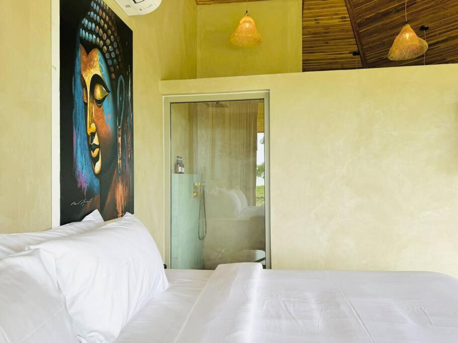 Lovely Villa, 2 Bedrooms & 1 Room, Villa *